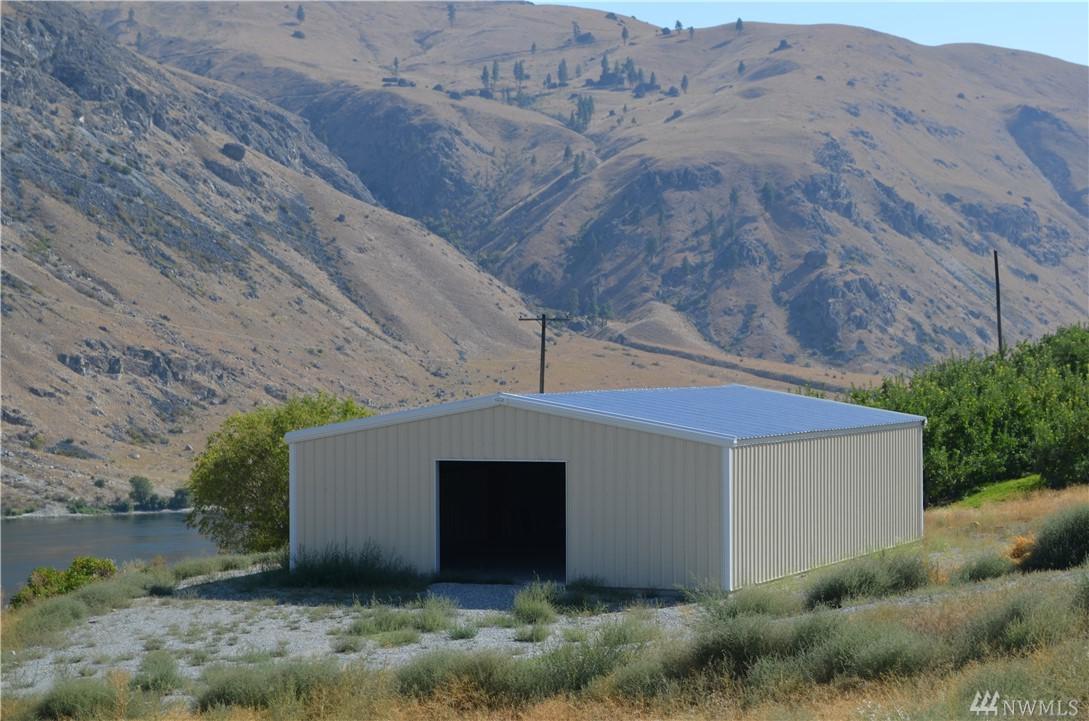 32 Hugo Rd - Photo 1