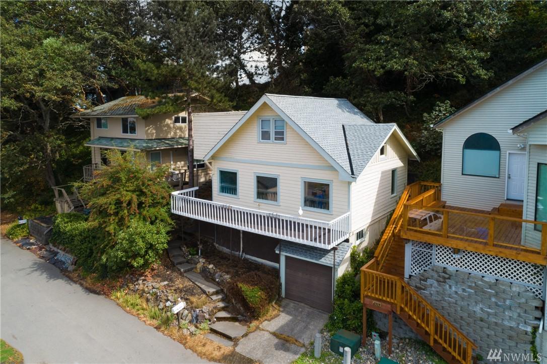 6721 Whitman St - Photo 1