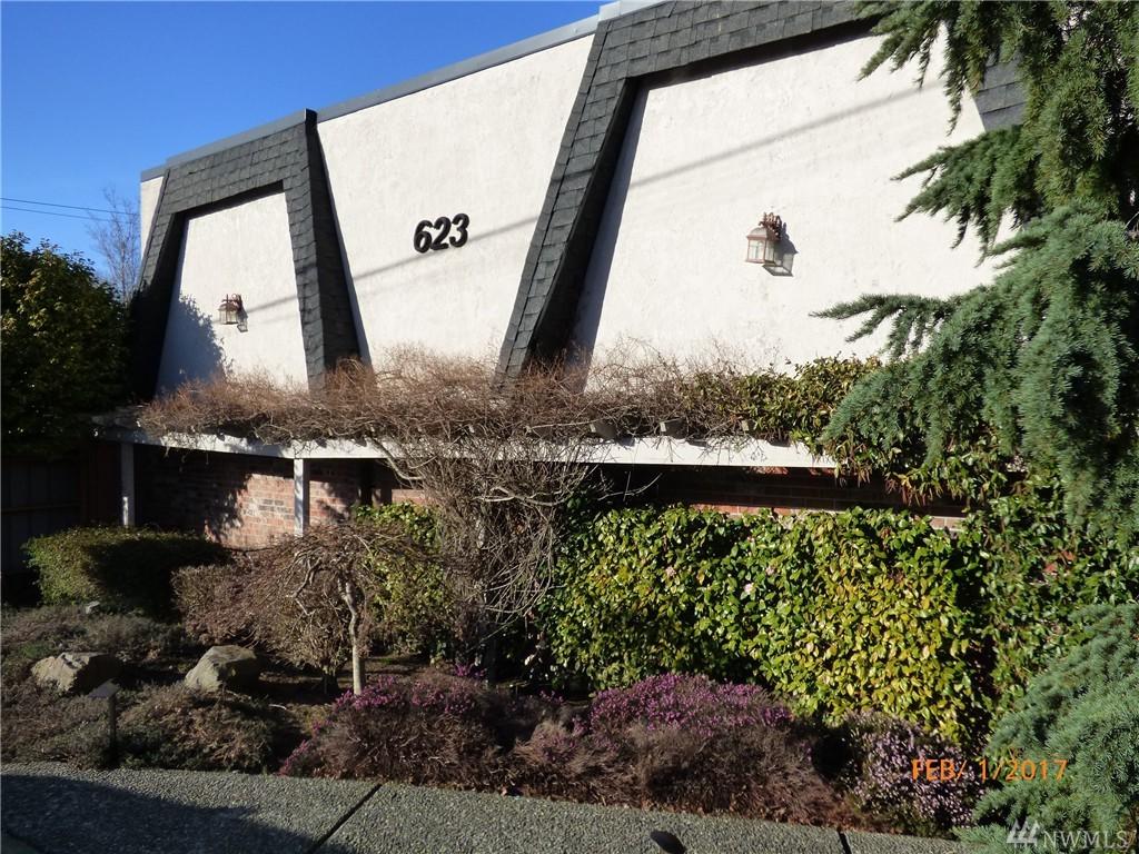 623 Main St - Photo 1