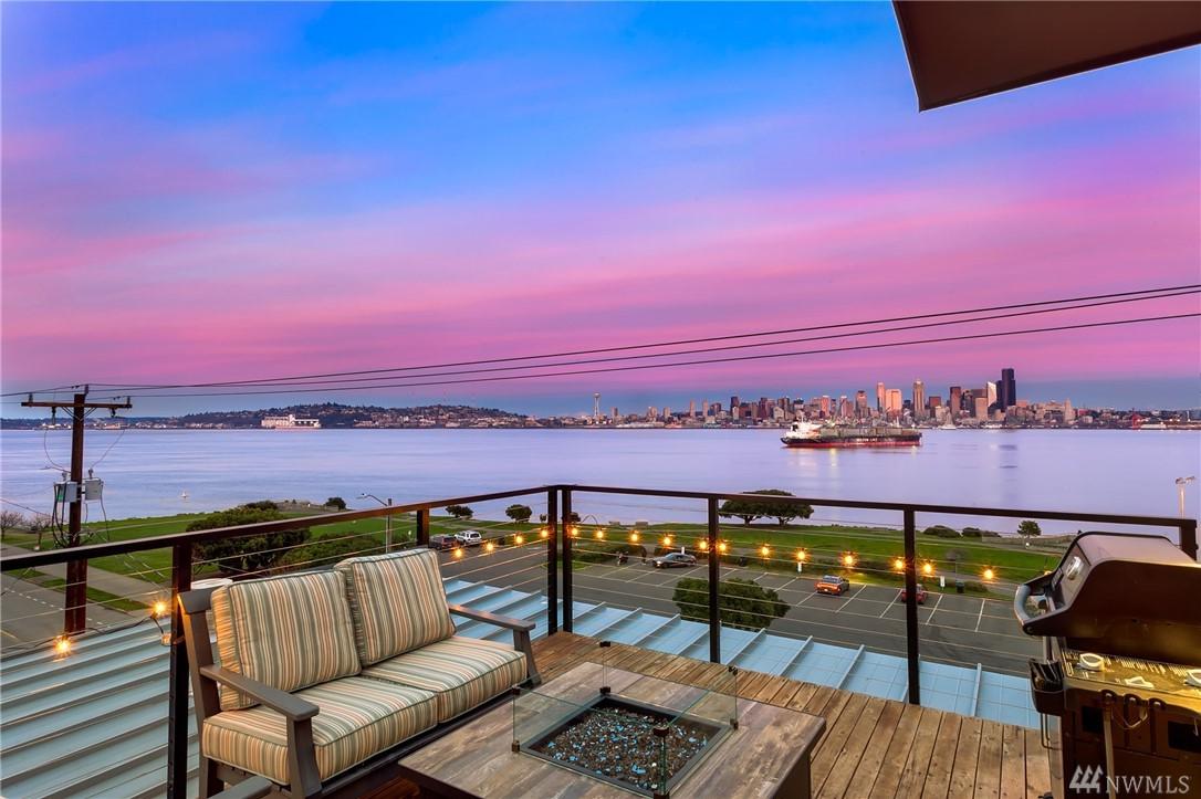 1203 Harbor Ave - Photo 1