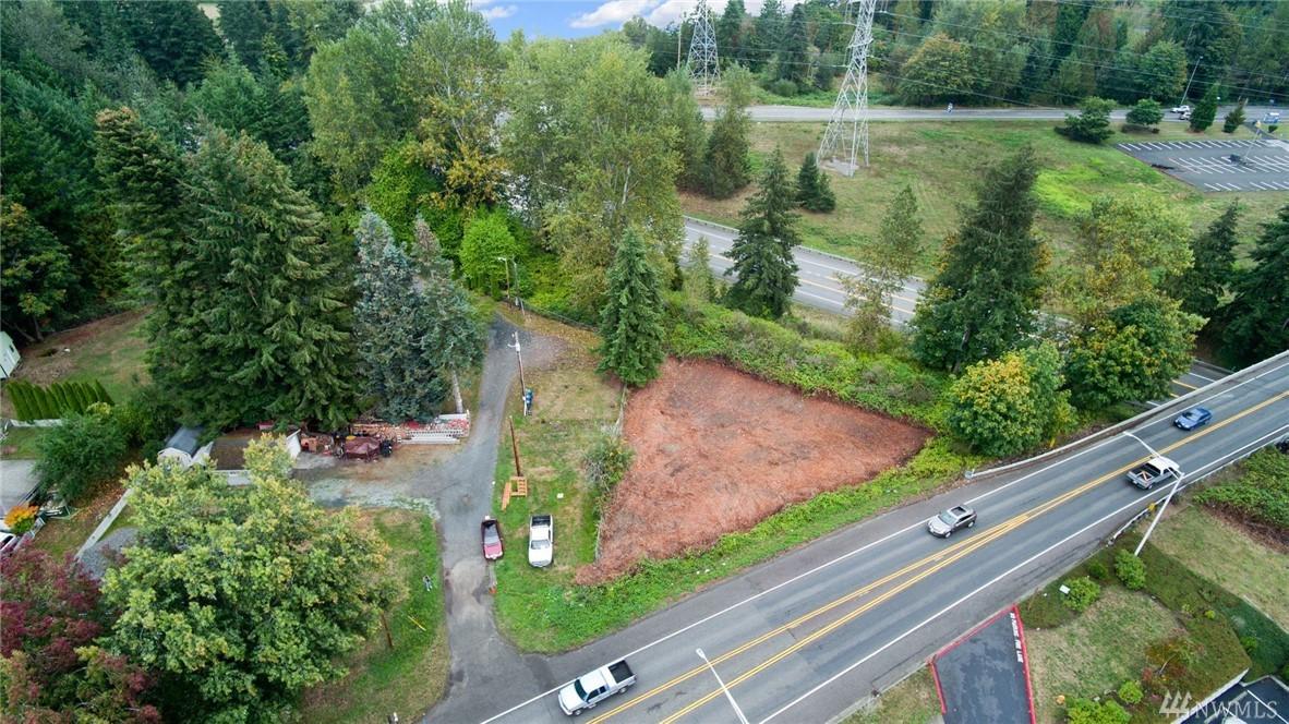 1805 Bickford Ave - Photo 1