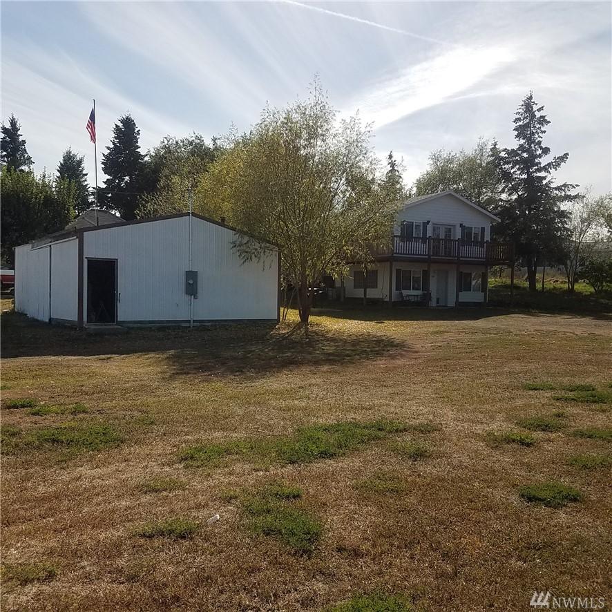 320 Columbia Ave - Photo 1