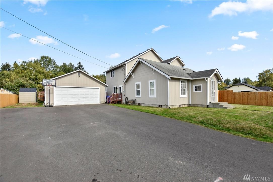 1406 Ross Ave - Photo 1