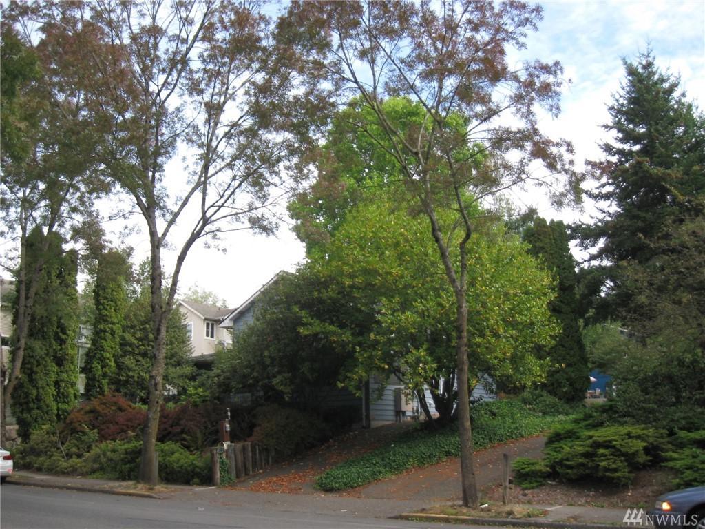 12718 35th Ave - Photo 1