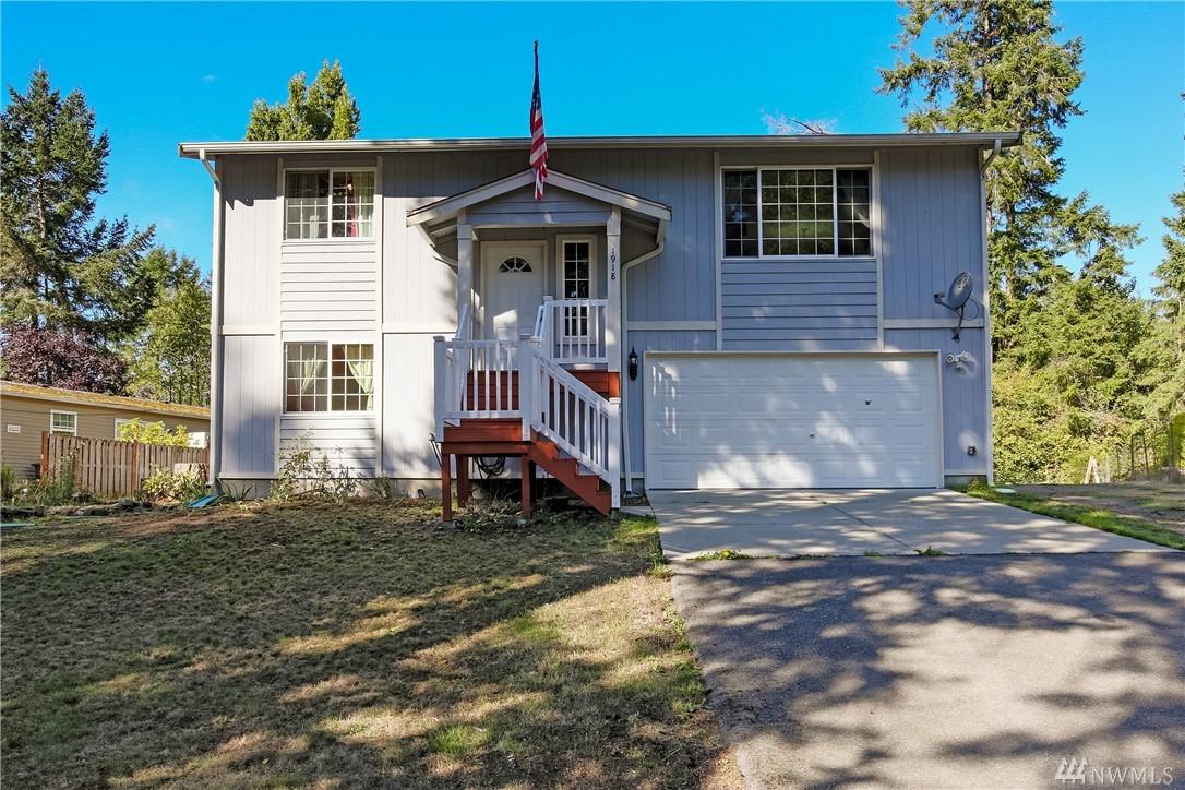 1918 Lake Dr - Photo 1