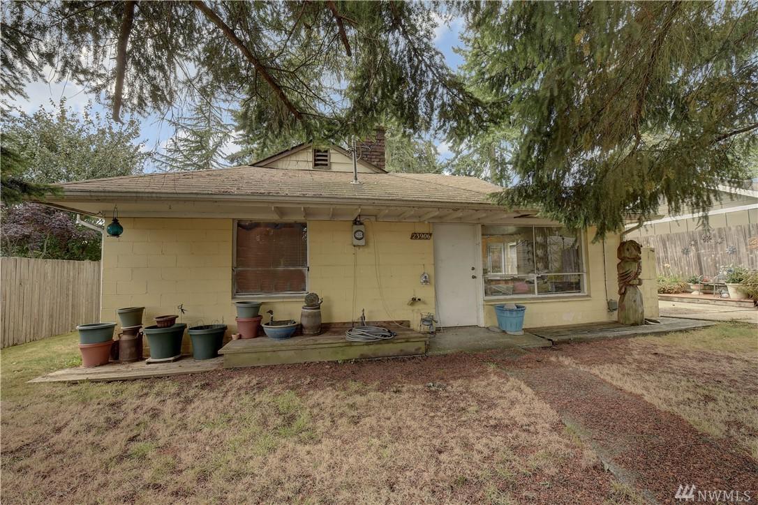 23906 53rd Ave - Photo 1