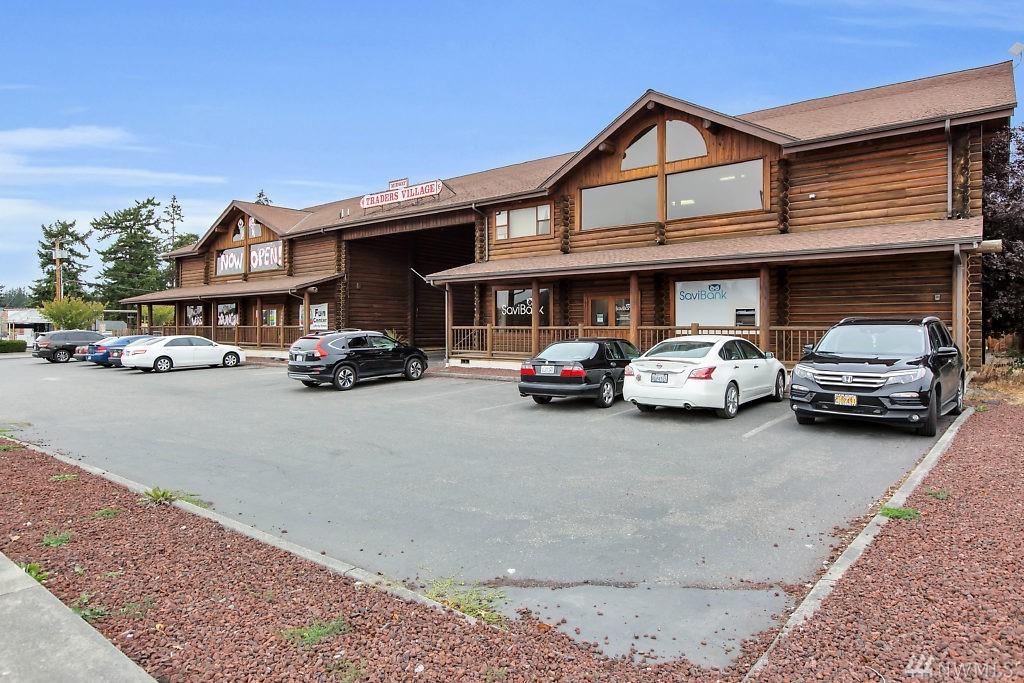 390 Midway Blvd - Photo 1