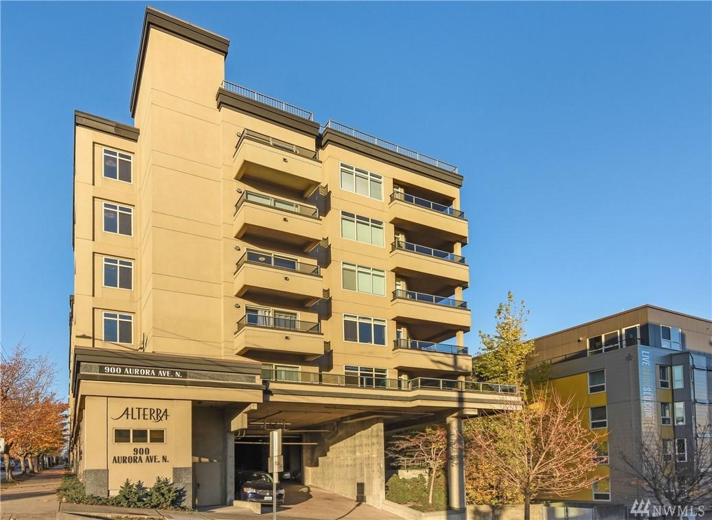 900 Aurora Ave - Photo 1