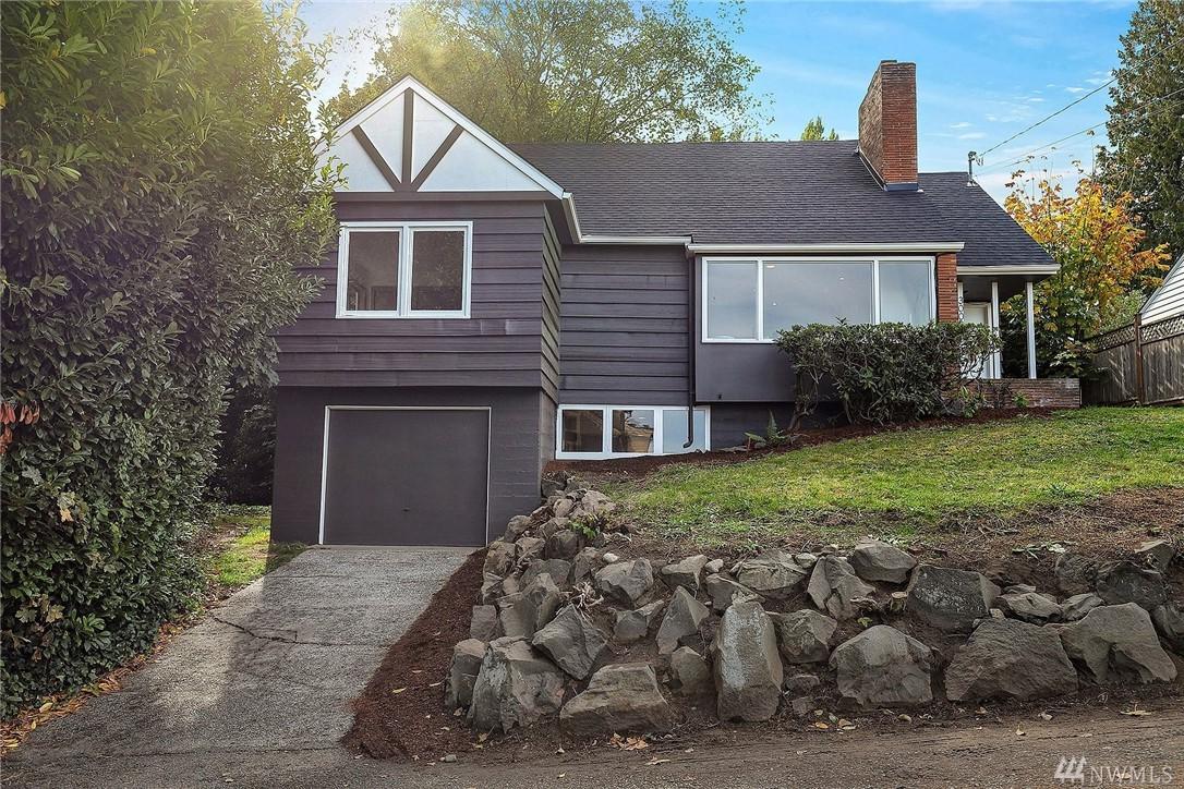 3003 93rd St - Photo 1