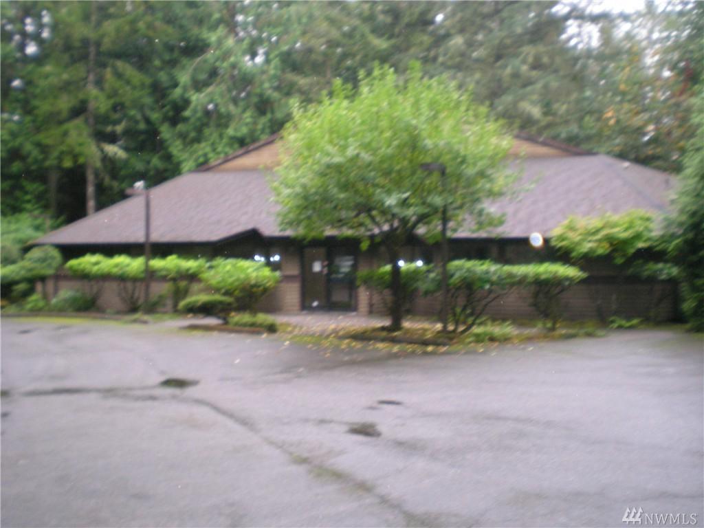 1570 Woodridge Dr - Photo 1