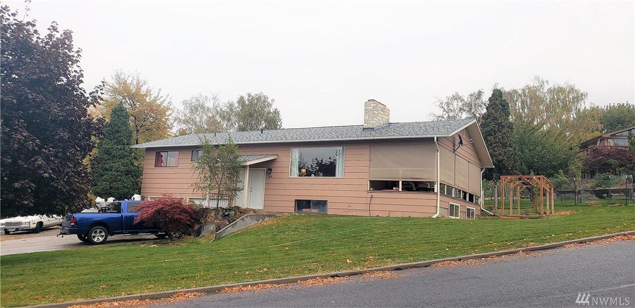 305 Western Ave - Photo 1