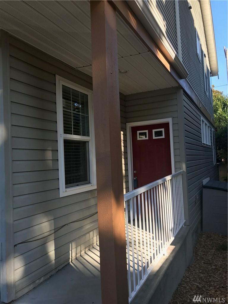 5621 Fauntleroy Wy - Photo 1