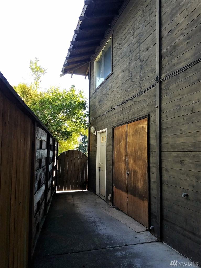 233 Lafayette Ave - Photo 1