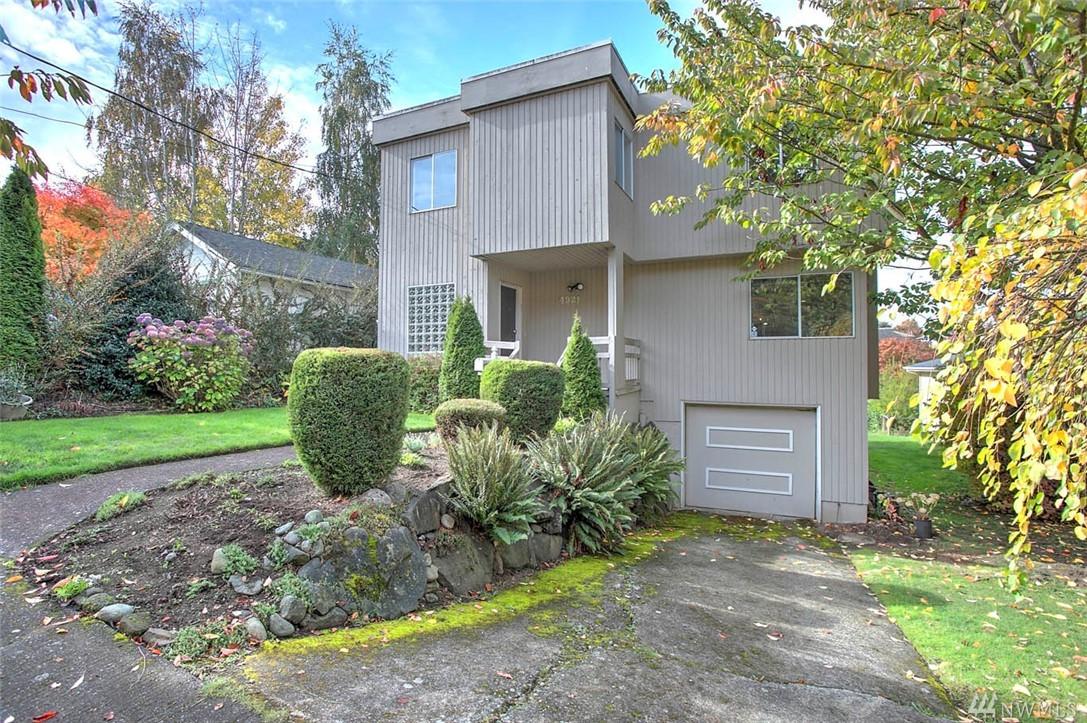 4921 51st Ave - Photo 1