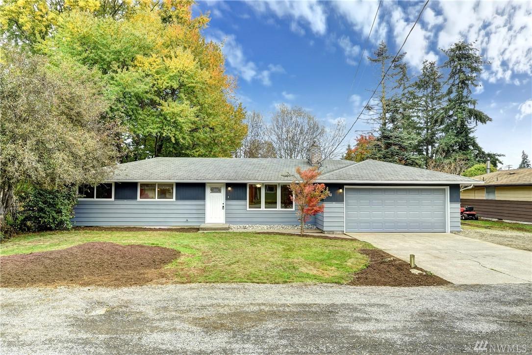 8713 46th Dr - Photo 1