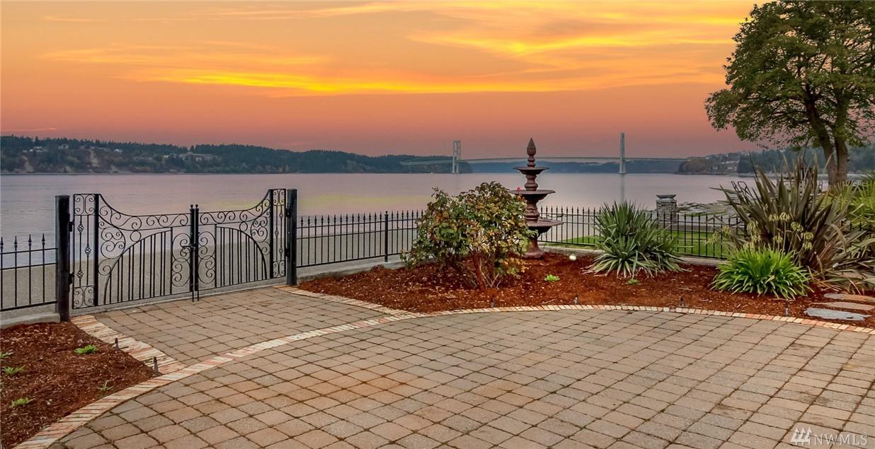 1806 Day Island Blvd - Photo 1