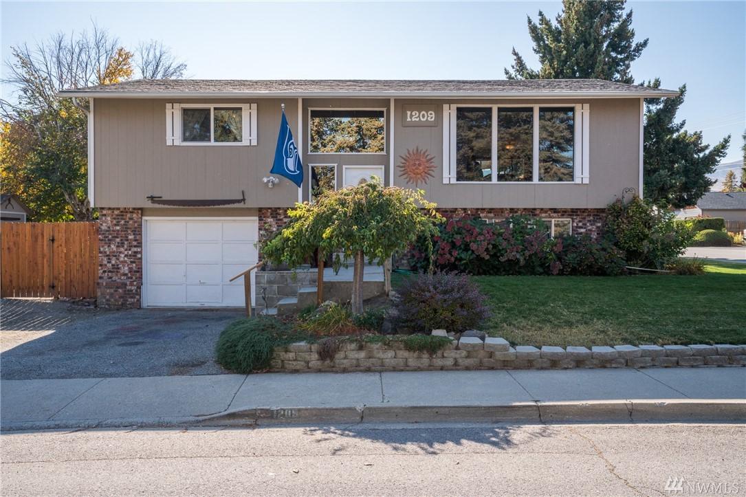 1209 3rd St - Photo 1