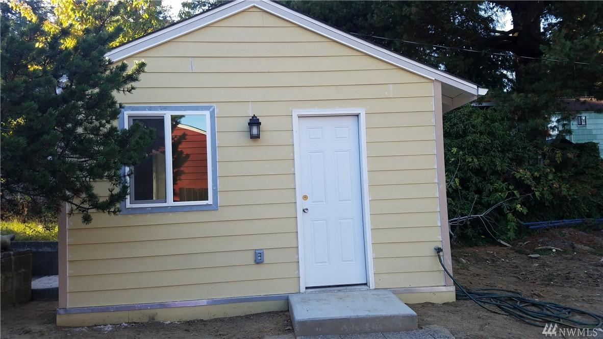 1612 186th St - Photo 1
