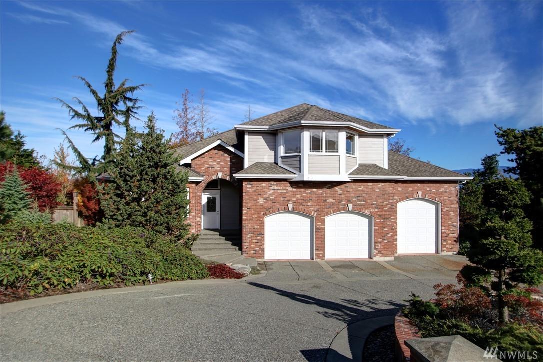 1274 Hillcrest Dr - Photo 1