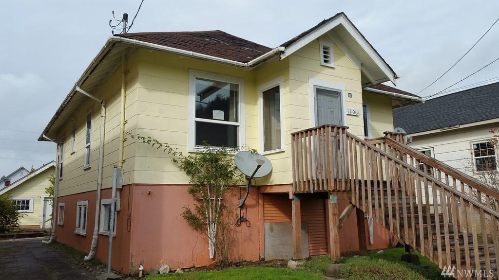 1108 1ST St - Photo 1