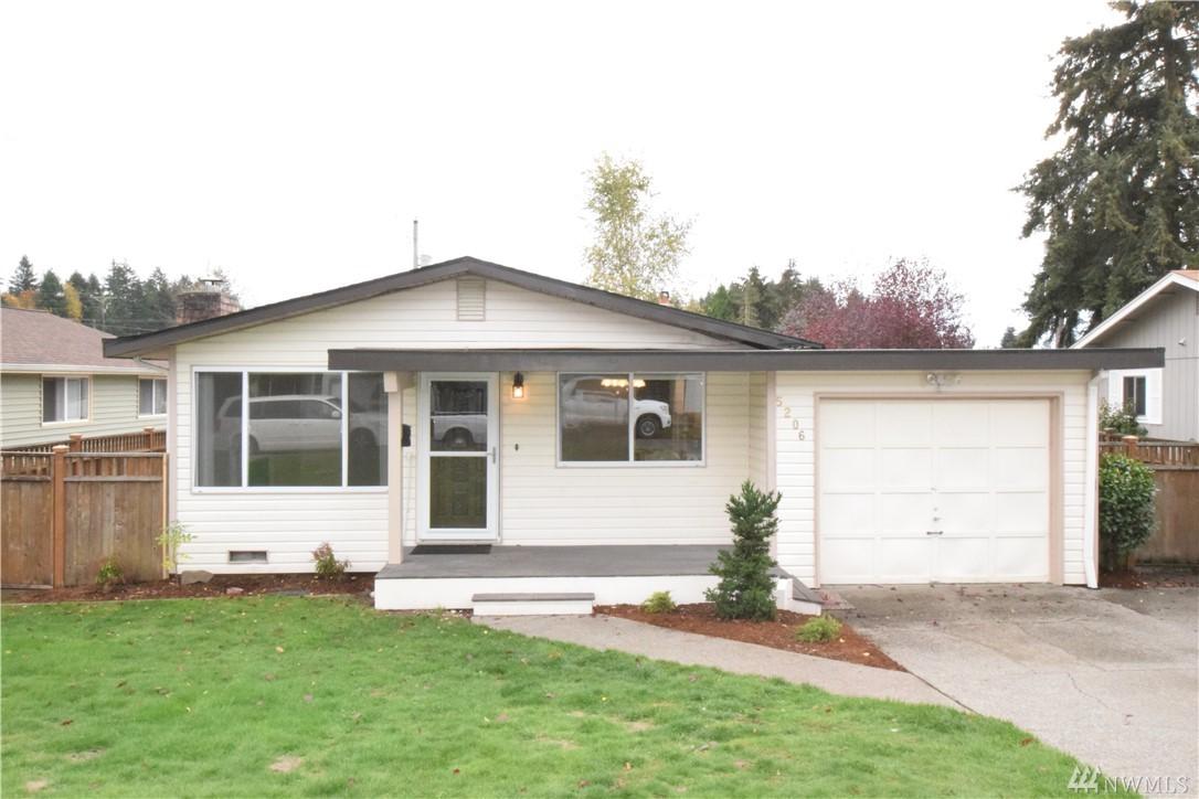 5206 10th St - Photo 1