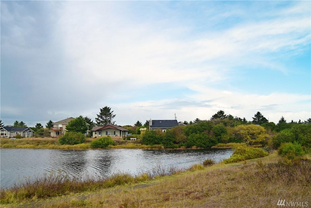 957 Cascade Ave - Photo 1