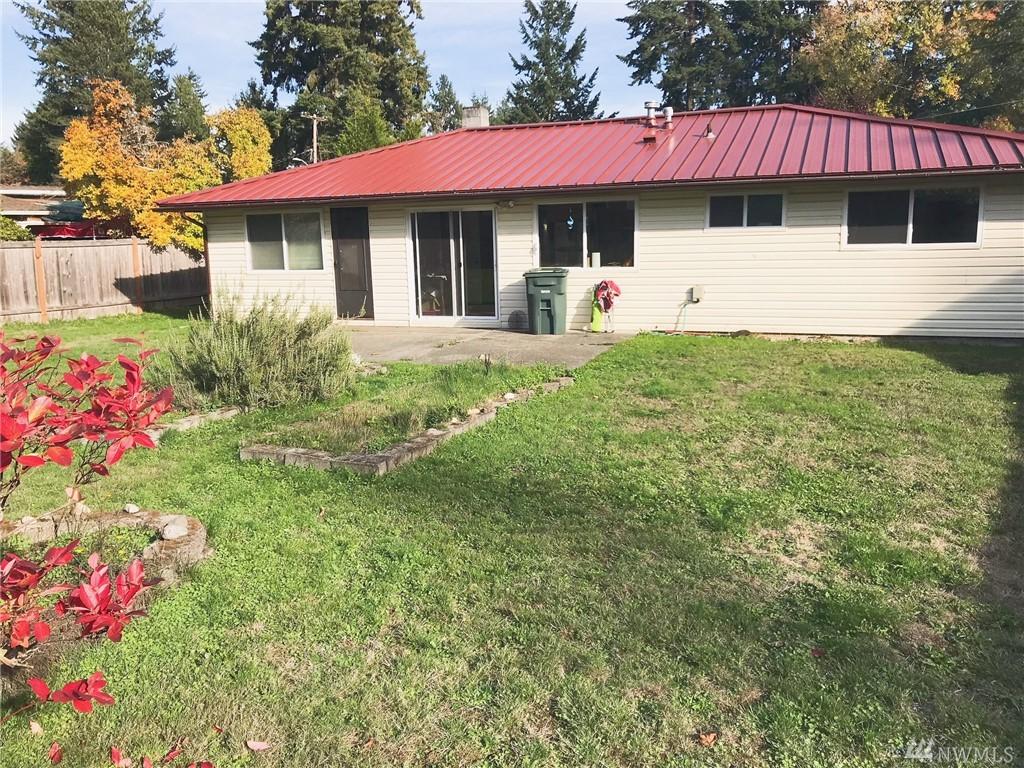 1619 167th Ave - Photo 1