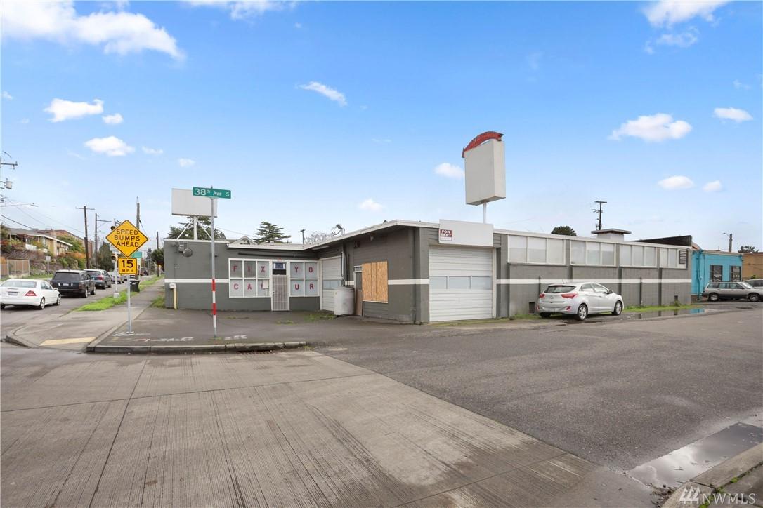 3801 Graham St - Photo 1