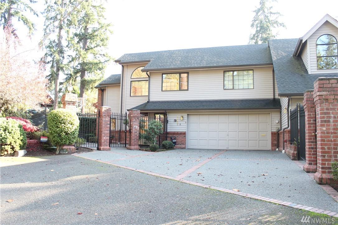 10609 32nd St - Photo 1