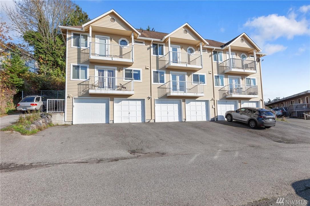 8330 Hennings Dr - Photo 1