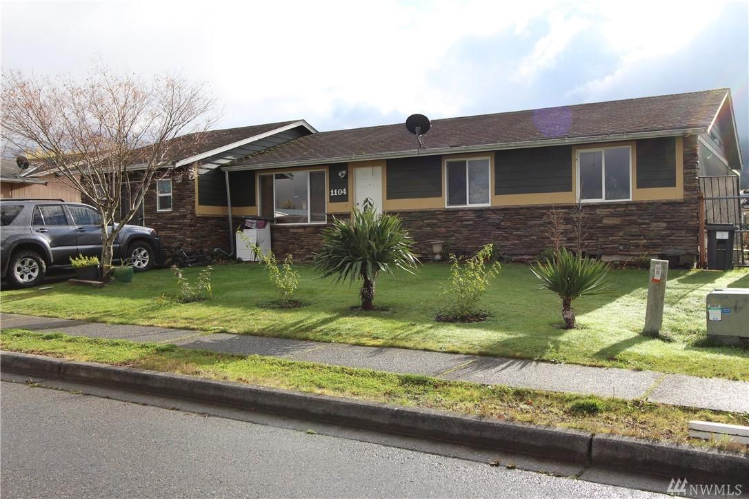 1104 25th St - Photo 1