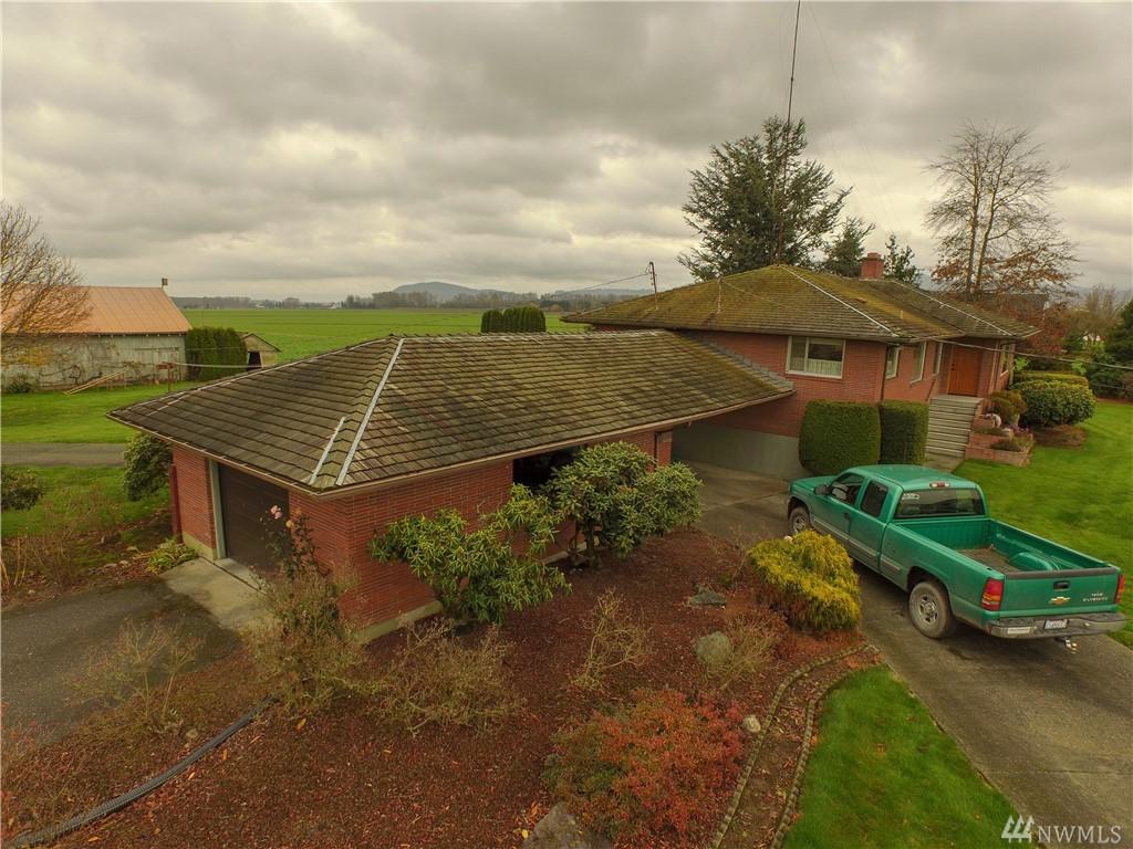 17089 Fir Island Rd - Photo 1