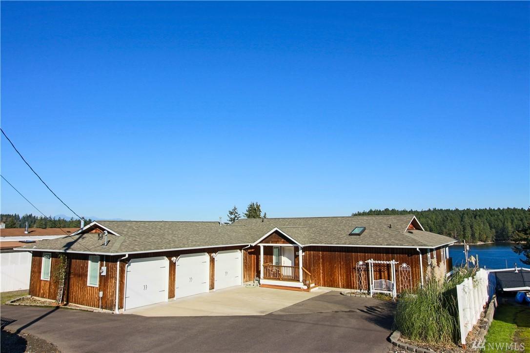 10214 Windward Dr - Photo 1