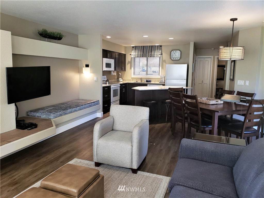 1 Beach 548-Q - Photo 1