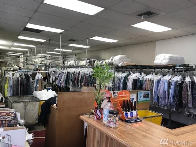 6830 Bothell Wy - Photo 1