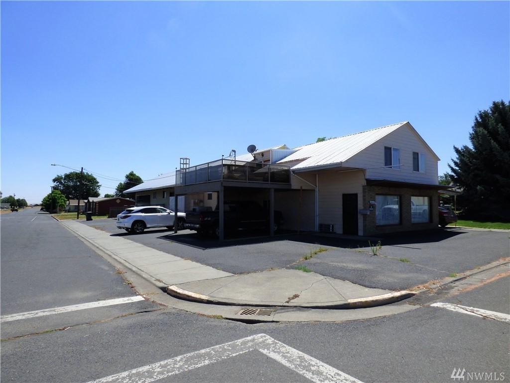 200 Ash St - Photo 1