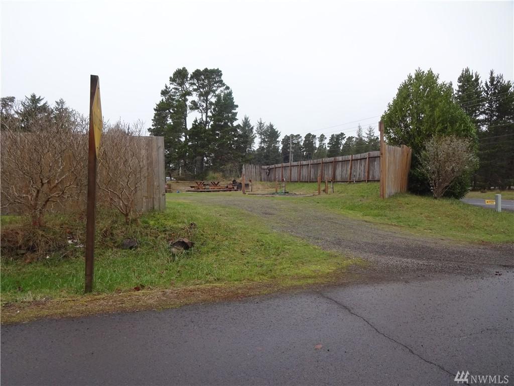 22609 V St - Photo 1