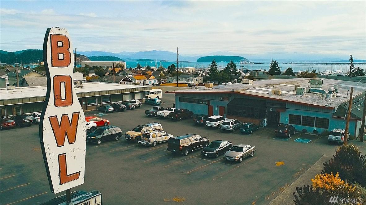 2821 Commercial Ave - Photo 1