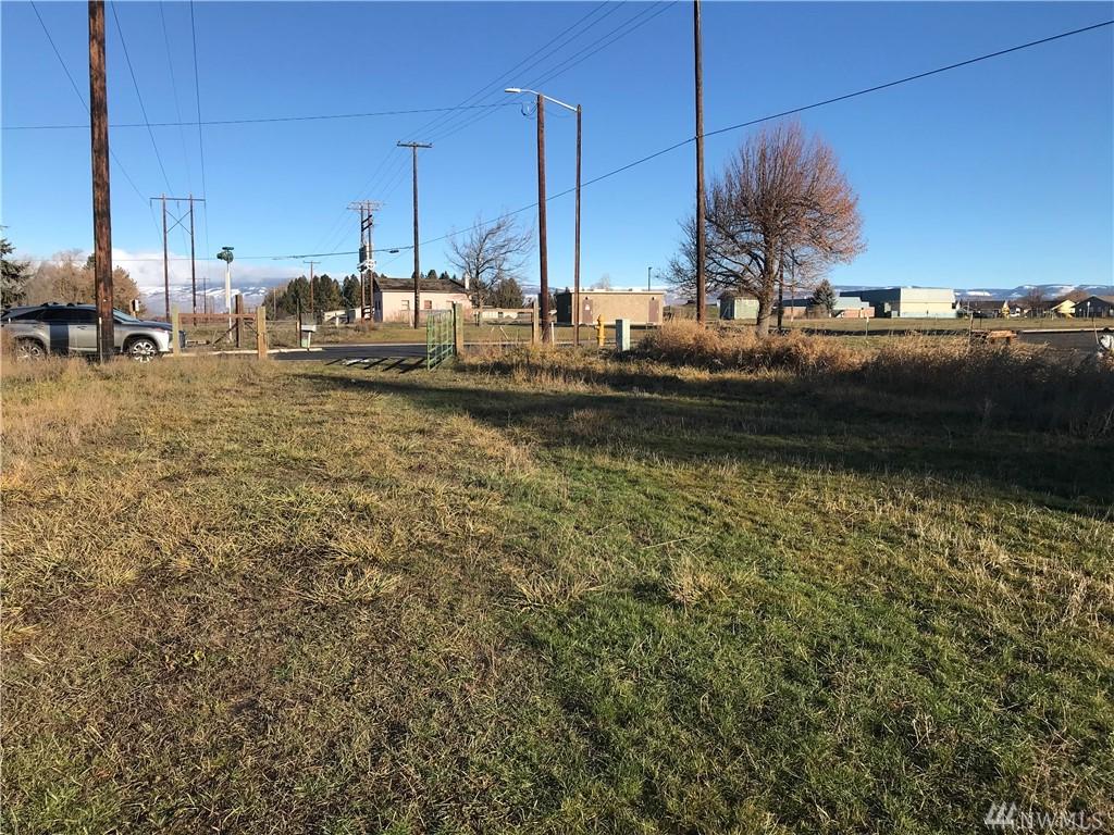 806 15th Ave - Photo 1