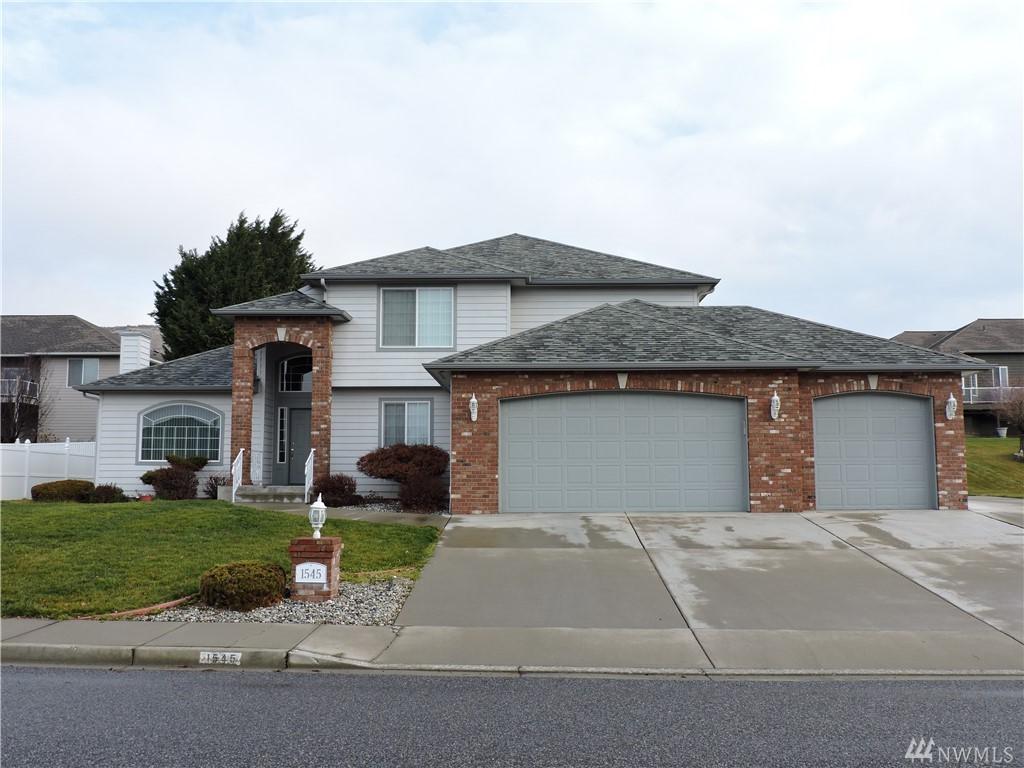 1545 Holly Lane - Photo 1