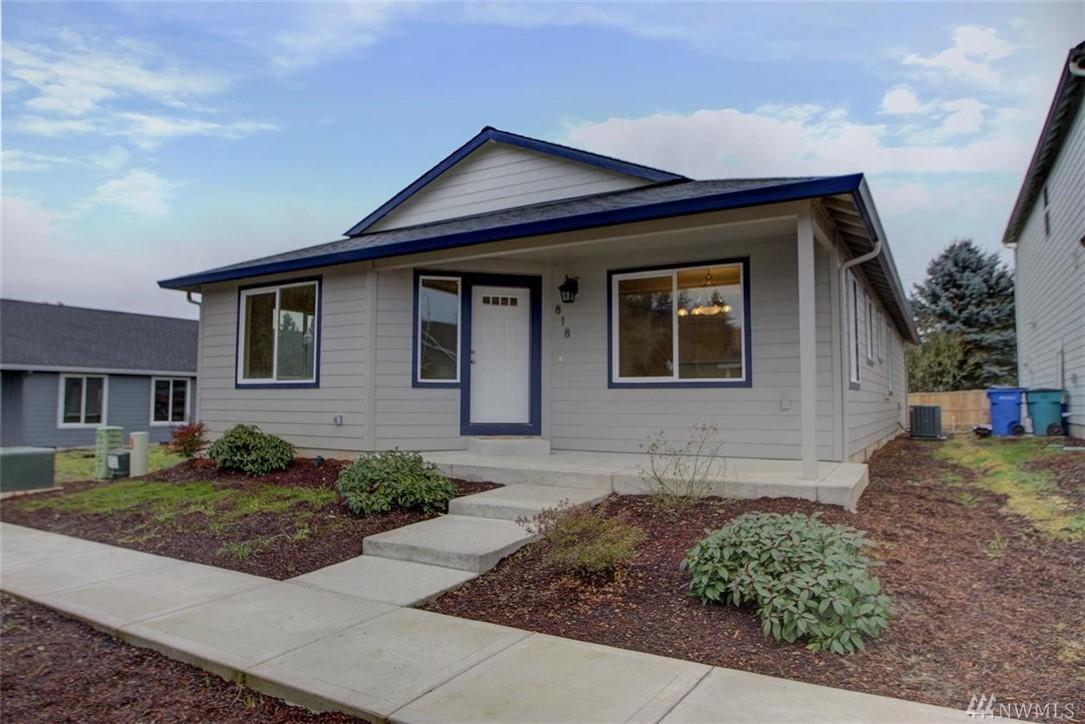 818 11th Ct - Photo 1