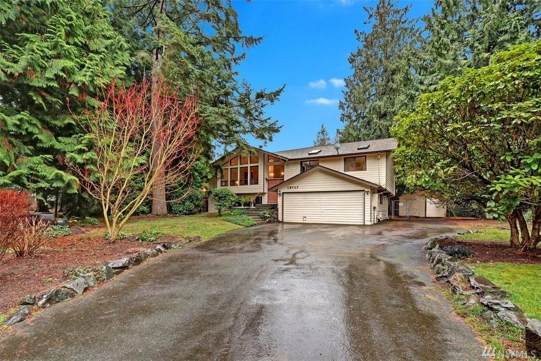 13717 46th Ave - Photo 1