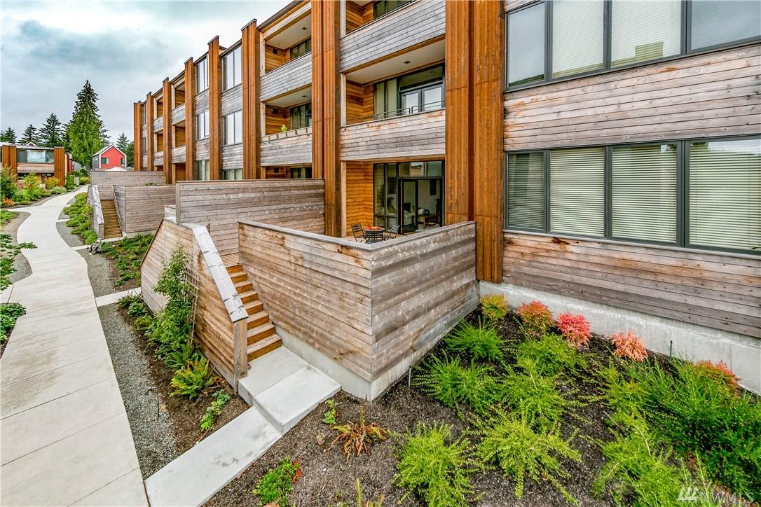211 Wyatt Wy - Photo 1