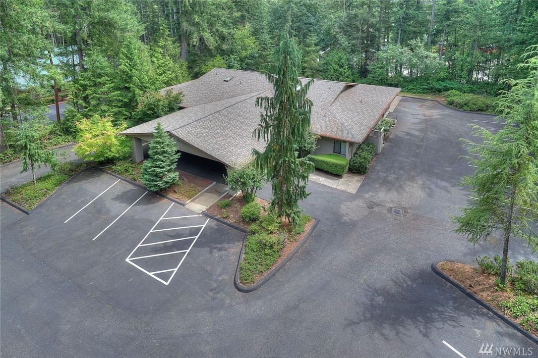 1605 Woodridge Dr - Photo 1
