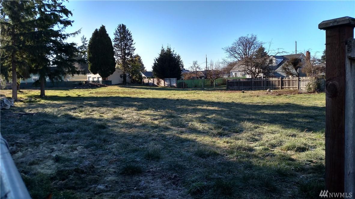 212 48th St - Photo 1
