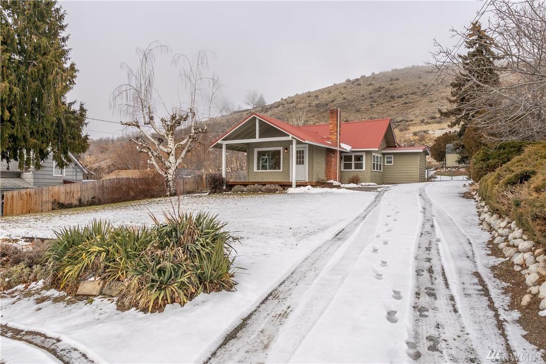 106 Highland Ave - Photo 1