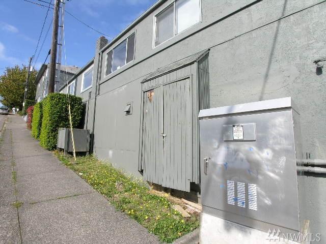 609 15th St - Photo 1