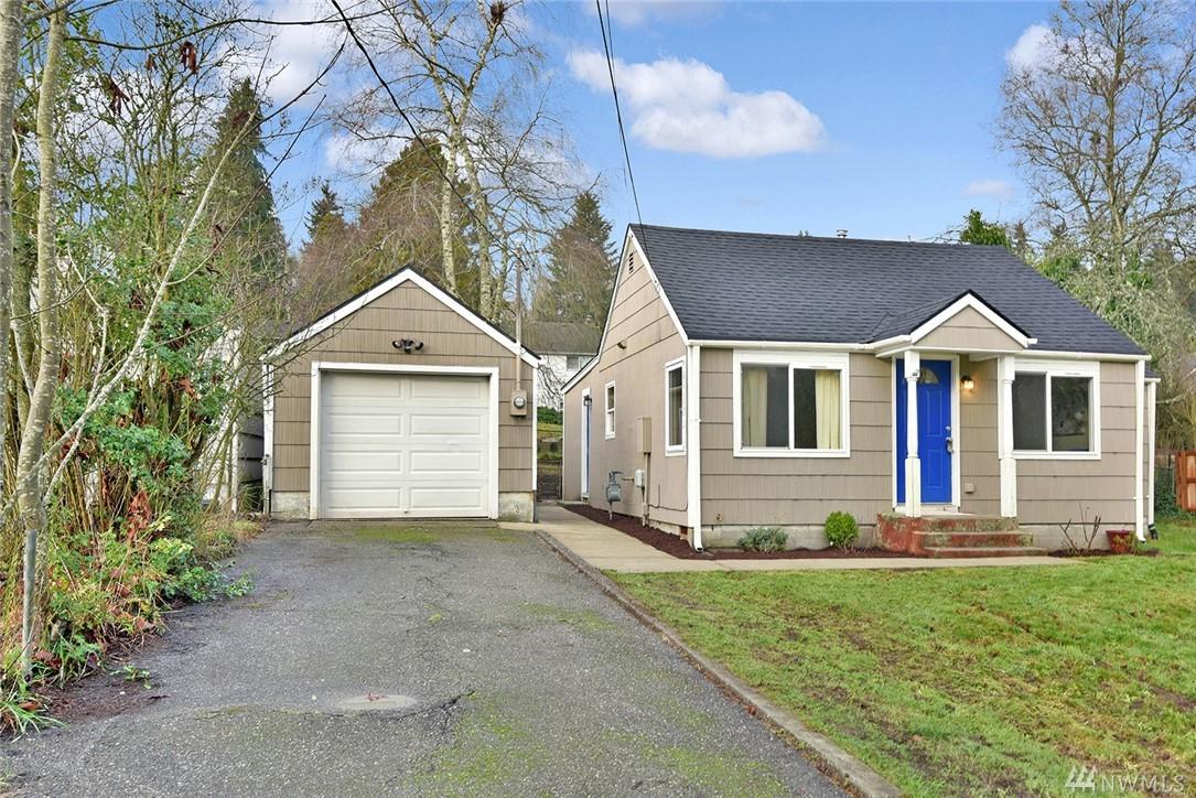 1735 Snyder Ave - Photo 1