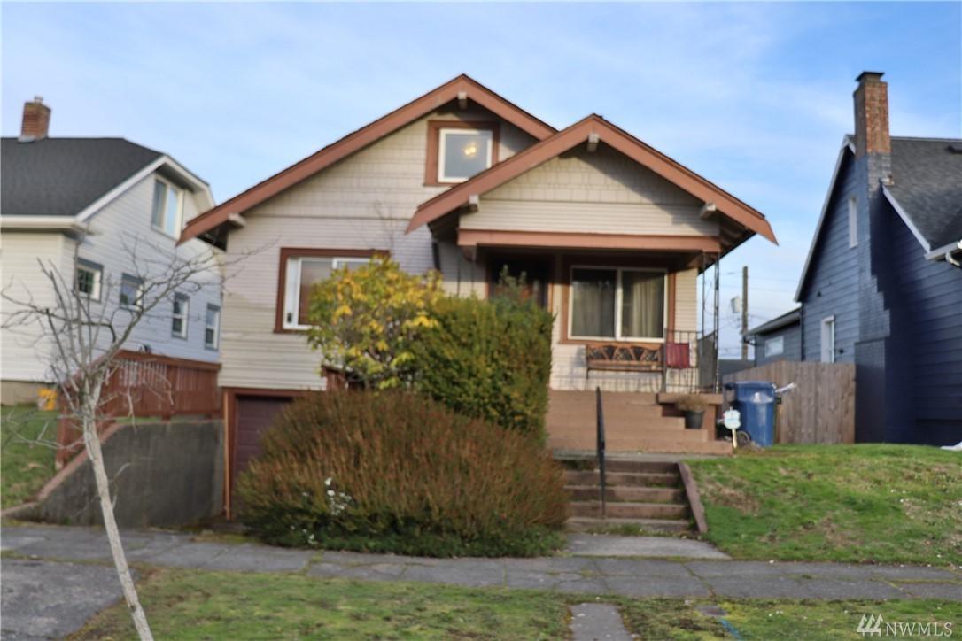 1305 Ainsworth Ave - Photo 1