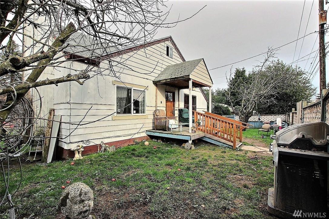 216 104th St - Photo 1